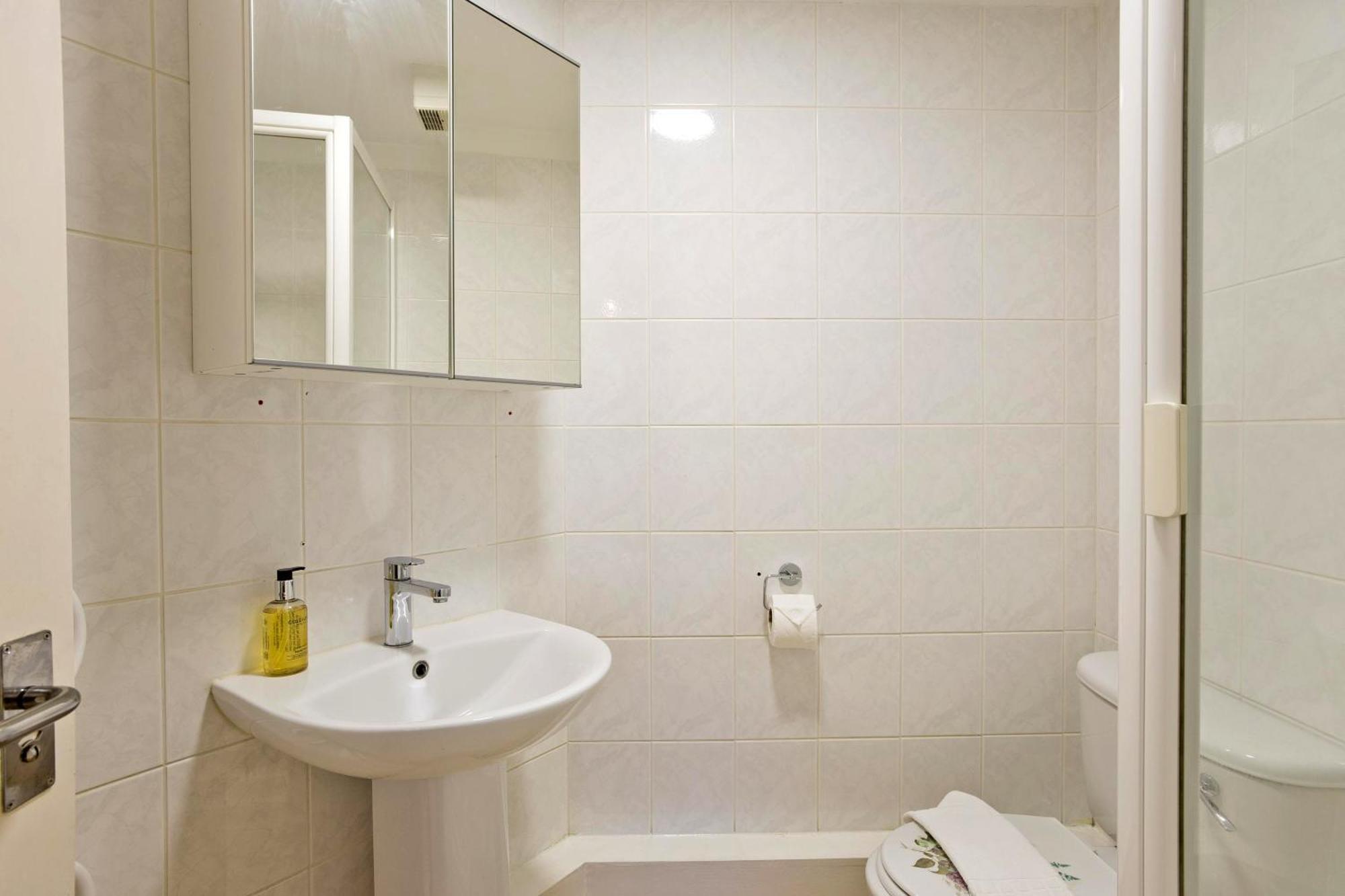 Imperial Meridian Place Apartment Лондон Экстерьер фото